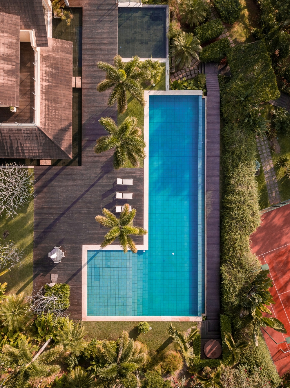 Piscine  ossature blanche